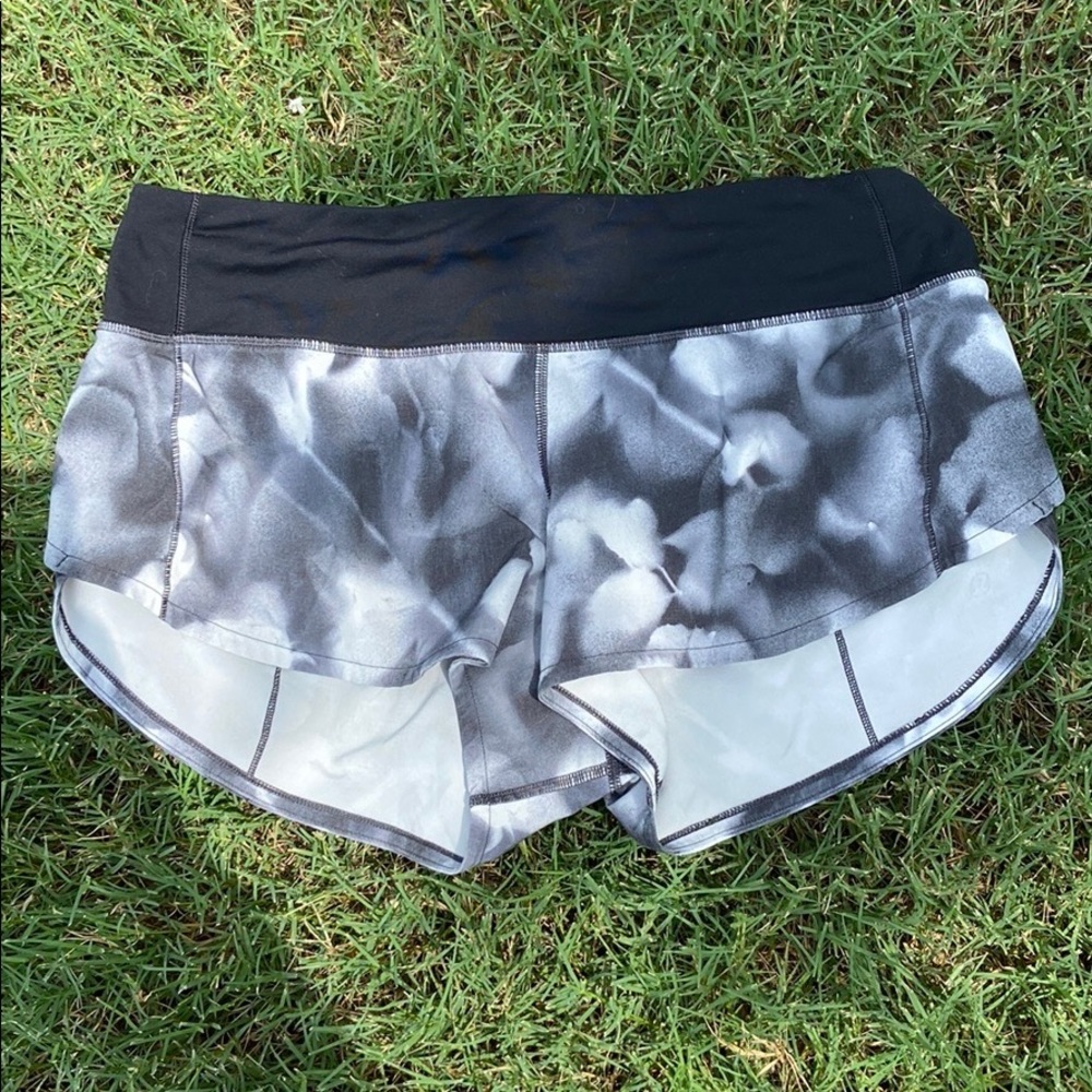 Lululemon Speed Up 2.5 in Shorts